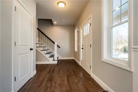 Entry Way - 52 Bruce Ln, Warwick, RI 02886 photo 2 of 16