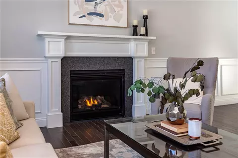 Living - 52 Bruce Ln, Warwick, RI 02886 photo 2 of 5