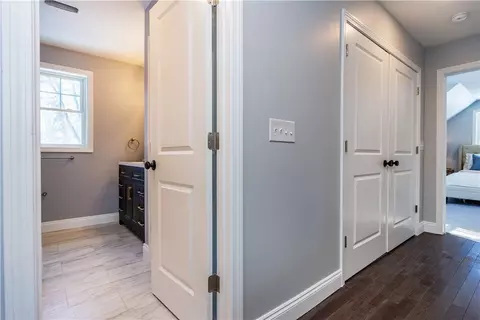 Entry Way - 52 Bruce Ln, Warwick, RI 02886 photo 11 of 16