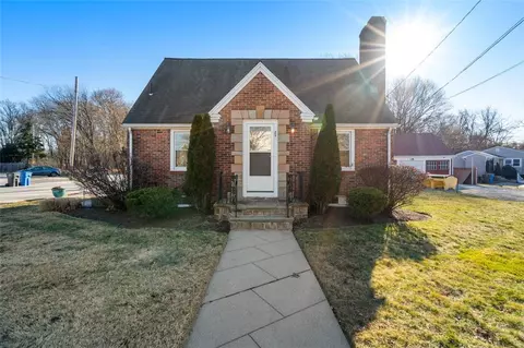 84 Intervale Rd, Cranston, RI 02910