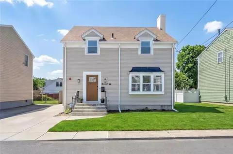212 Leah St, Providence, RI 02908