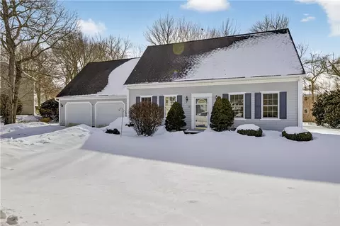 36 Sachem Rd, Narragansett, RI 02882