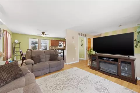 8 Wall St, Westerly, RI 02891 photo 10
