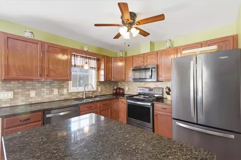 8 Wall St, Westerly, RI 02891 photo 5