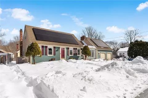 33 Detroit Ave, Warren, RI 02885