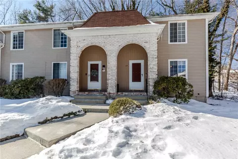 25 Marigold Cir #25, North Providence, RI 02904