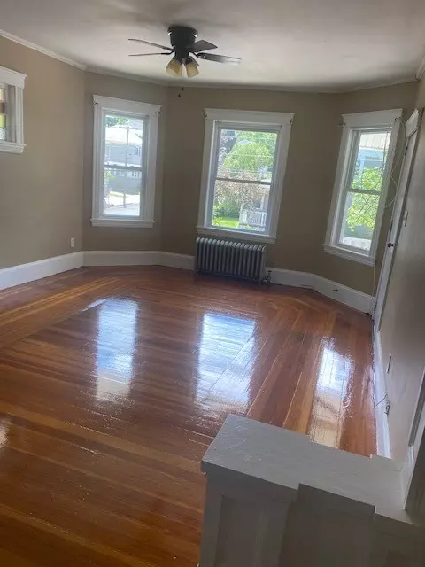 Living - 346 Carrington Ave, Woonsocket, RI 02895 photo 1 of 4