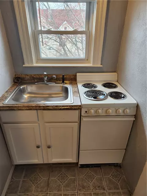 Kitchen - 346 Carrington Ave, Woonsocket, RI 02895 photo 5 of 7