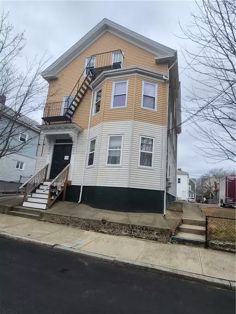 14 Amy St, Providence, RI 02906