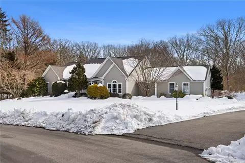 30 Foxridge Cir, South Kingstown, RI 02879