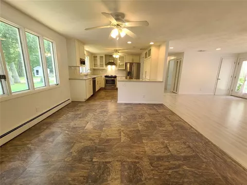 Living - 426 S County Trl, Exeter, RI 02822 photo 1 of 8