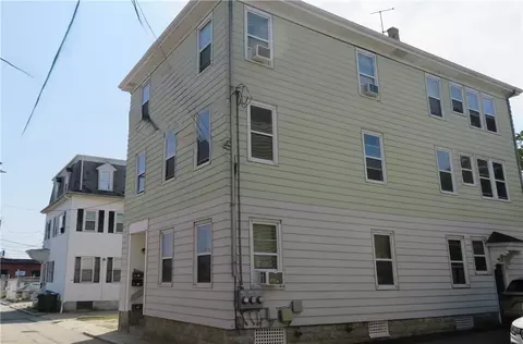 24 Jones St, Providence, RI 02903