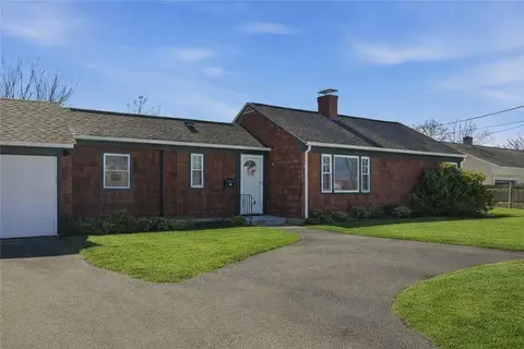 57 Warren Ave, Tiverton, RI 02878