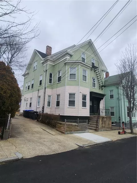 18 Amy St, Providence, RI 02906