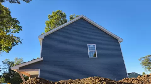 115 Edman St, Warwick, RI 02886 photo 4
