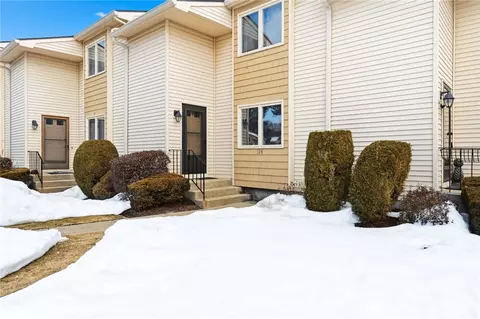 500 Greenwich Ave #124, West Warwick, RI 02893