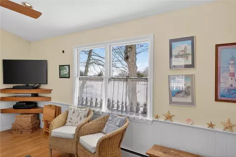 Living - 19 Wicklow Rd, Westerly, RI 02891 photo 3 of 5