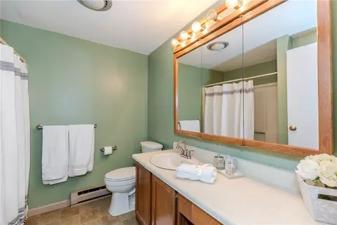 Bath - 200 Post Rd #419, Warwick, RI 02888 photo 3 of 4
