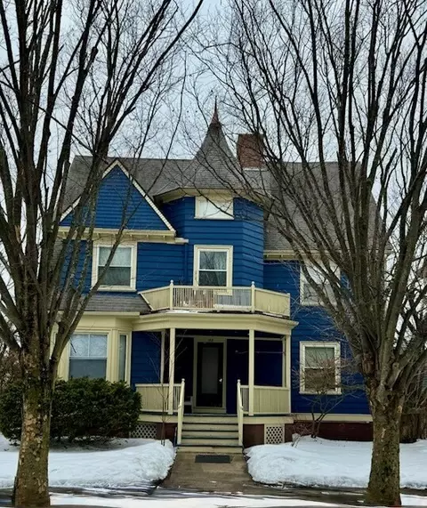 182 Adelaide Ave #2, Providence, RI 02907