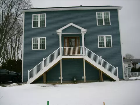 60 Bloor St, Warwick, RI 02889