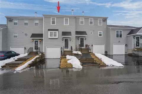 565 Quaker Ln #32, West Warwick, RI 02893