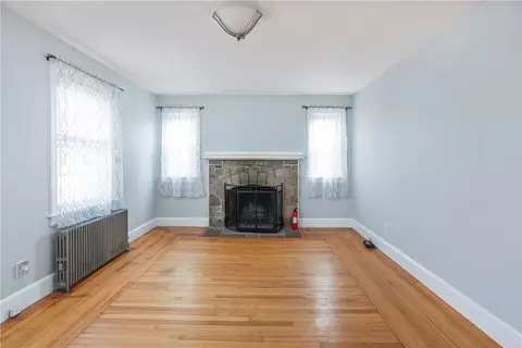 Living - 18 Sevilla Ave, Warwick, RI 02889 photo 3 of 4