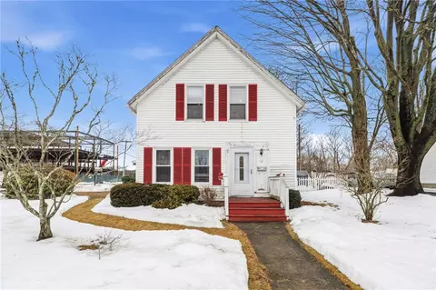 131 Columbia St, South Kingstown, RI 02879