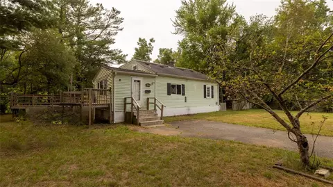 101 Pine Grove Ave, Bellingham, MA 02019