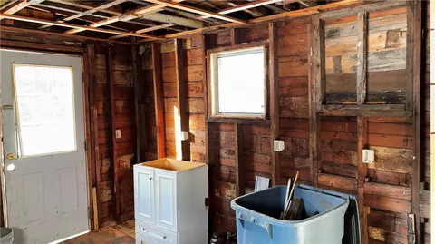 165 Canfield Ave, Warwick, RI 02889