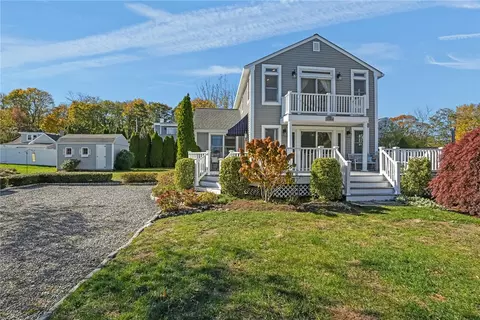 4 Read Ave, Warren, RI 02885