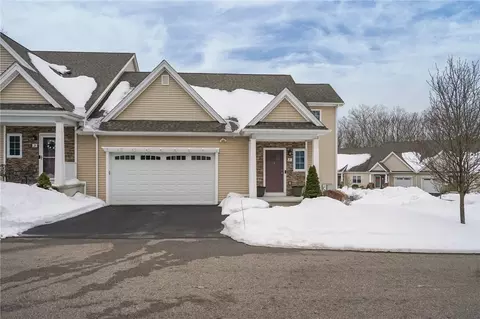 2 Justin Cir #C, Smithfield, RI 02917