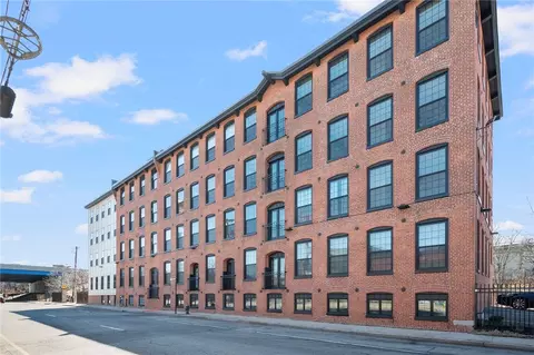 50 Ashburton St #5, Providence, RI 02904