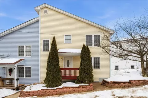 135 Seamans St #2, Providence, RI 02905