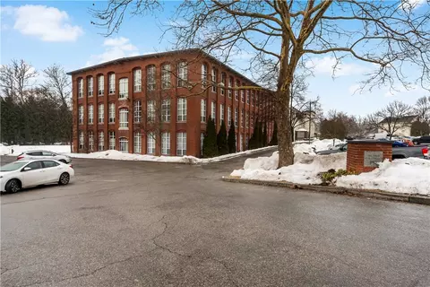 494 Woonasquatucket Ave #207, North Providence, RI 02911