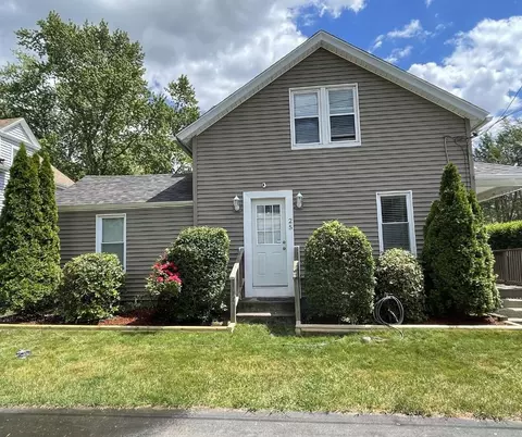 25 Vermont St, Johnston, RI 02919