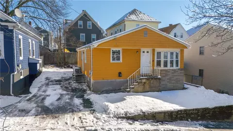 3 Lynch St, Providence, RI 02909