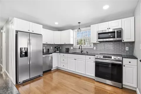 Kitchen - 339 Hog House Hill Rd, Exeter, RI 02822 photo 1 of 4