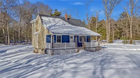 Exterior - 339 Hog House Hill Rd, Exeter, RI 02822 photo 3 of 4