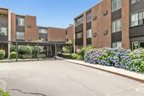 401 Bellevue Ave #112, Newport, RI 02840