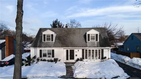 77 Minto St, Providence, RI 02908