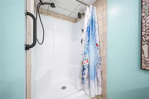 Bath - 374 Thibeault Ave, Woonsocket, RI 02895 photo 4 of 4