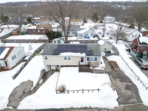 View/Area - 374 Thibeault Ave, Woonsocket, RI 02895 photo 2 of 2