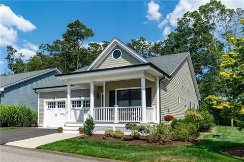 1 Hampton Rd #27, Coventry, RI 02816