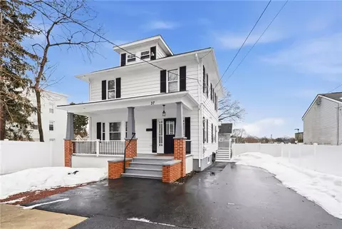 37 West St, West Warwick, RI 02893