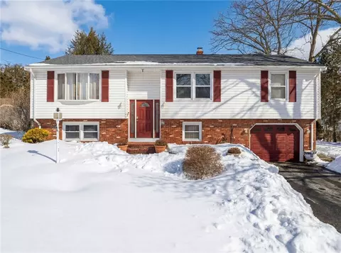 72 Julia Dr, North Providence, RI 02911