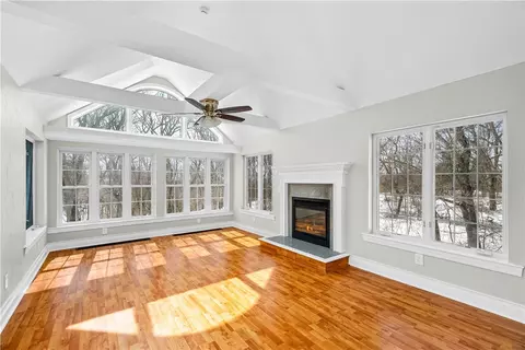 Living - 7 Schilke Dr, Westerly, RI 02891 photo 2 of 11