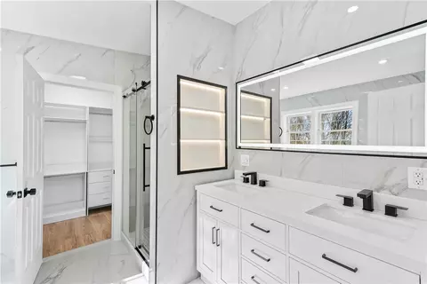 Bath - 7 Schilke Dr, Westerly, RI 02891 photo 1 of 6