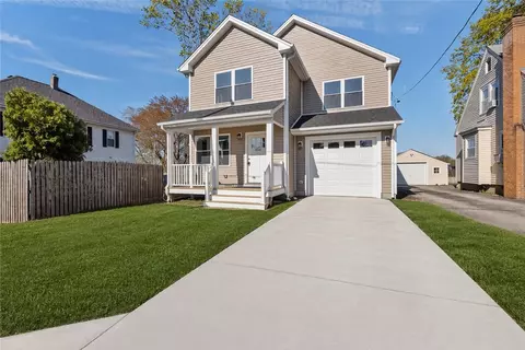 354 Jastram St, Providence, RI 02908