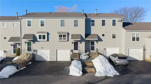 565 Quaker Ln #42, West Warwick, RI 02893