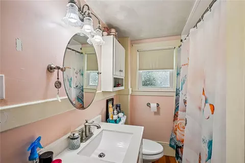 Bath - 26 Barton Ave, Warwick, RI 02889 photo 1 of 3